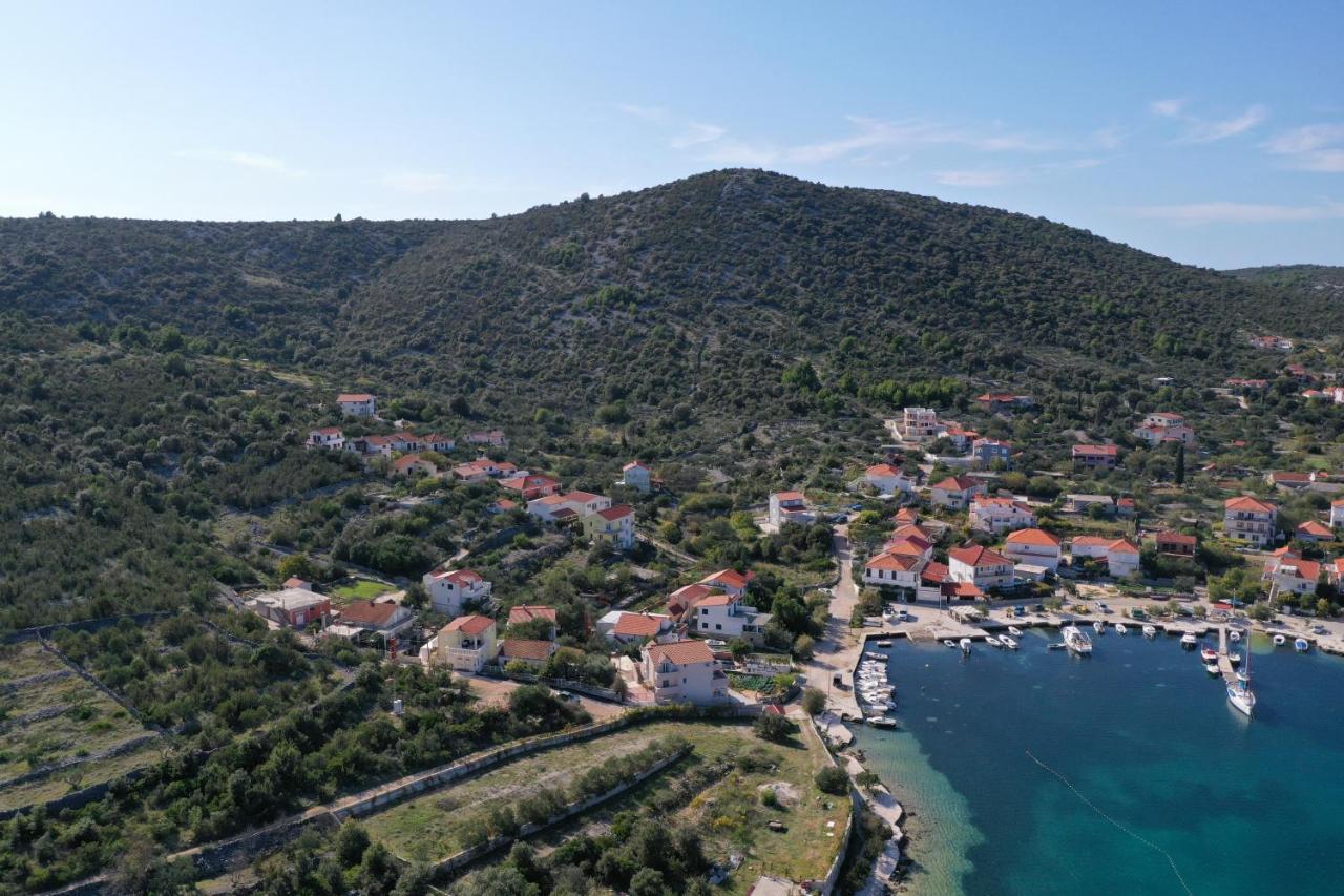 Apartments Babin Vinišće Extérieur photo