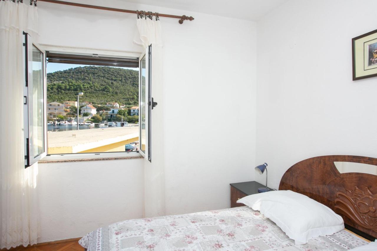 Apartments Babin Vinišće Extérieur photo