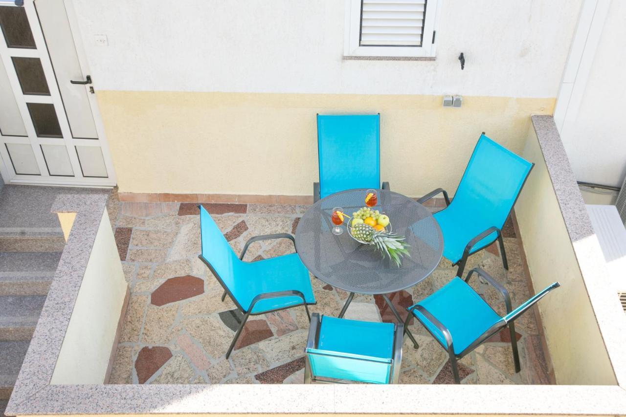 Apartments Babin Vinišće Extérieur photo